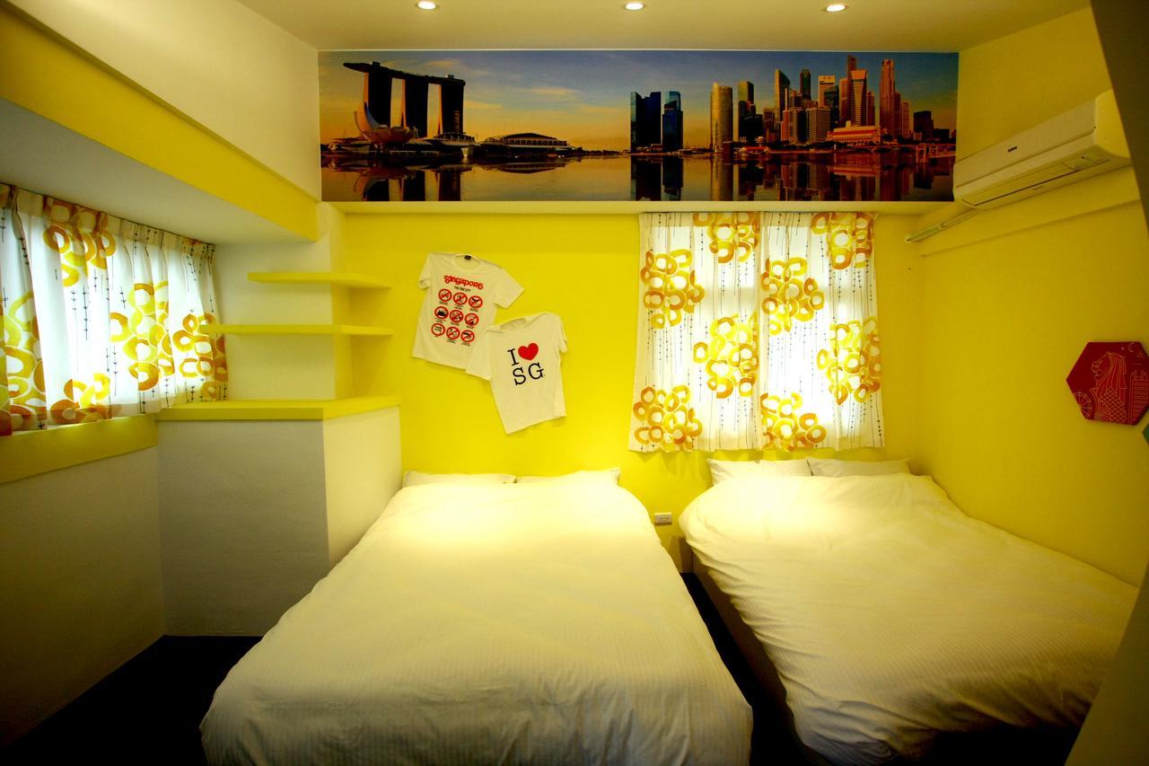 Color House Hostel Taichung Room photo