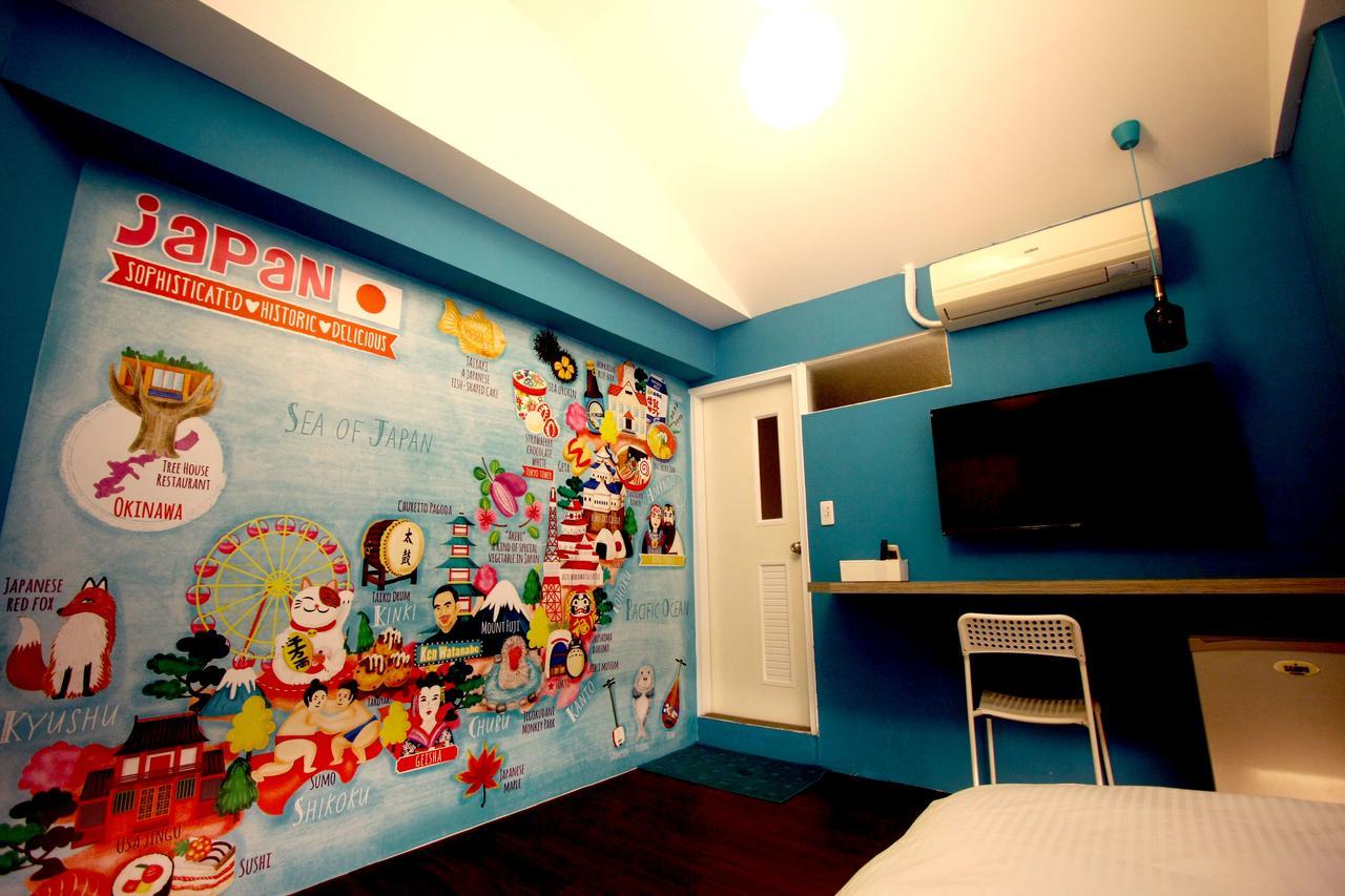 Color House Hostel Taichung Exterior photo