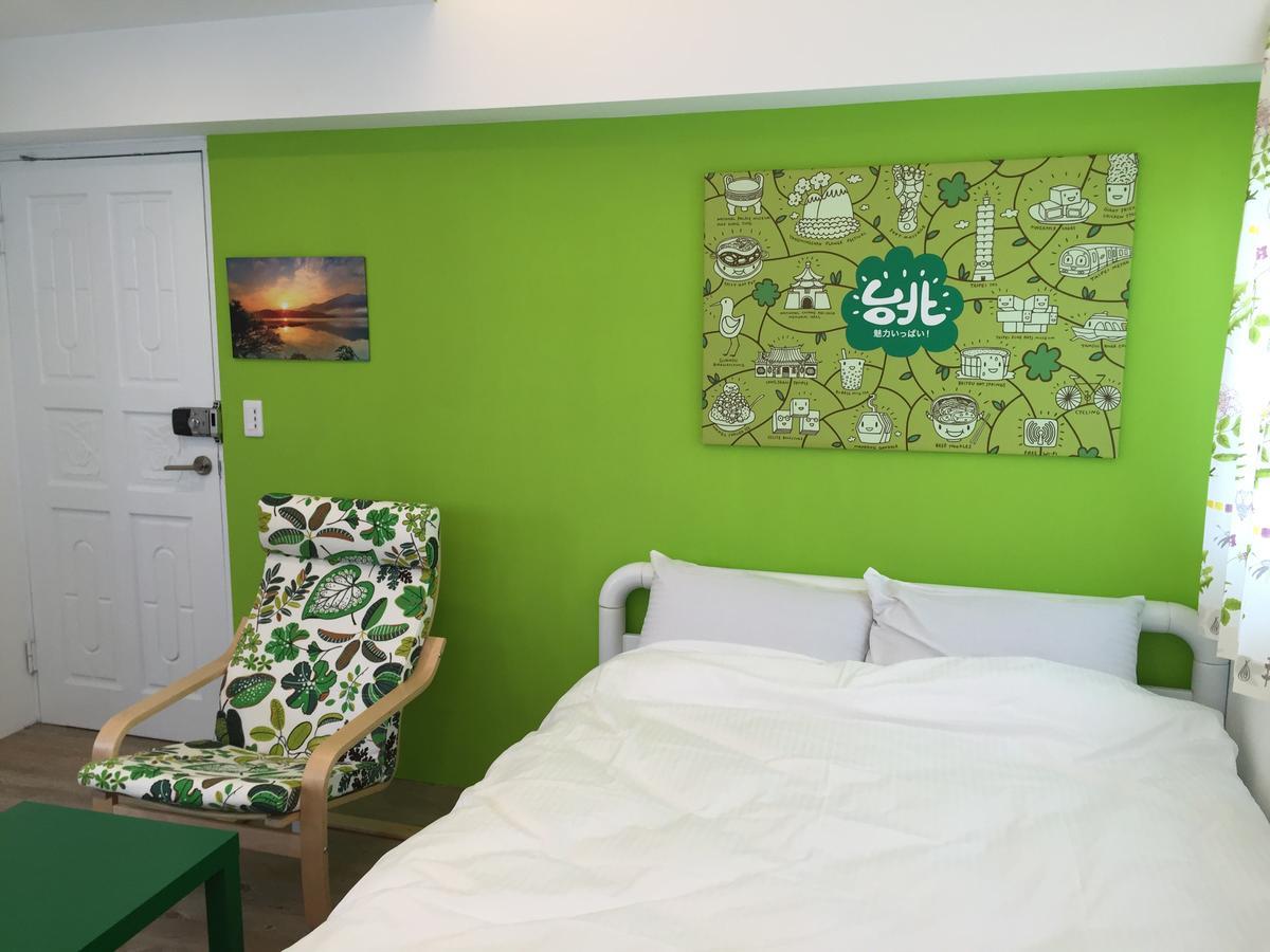 Color House Hostel Taichung Exterior photo